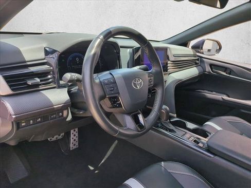 Used 2025 Toyota Camry SE w/ Convenience Package FWD image 10