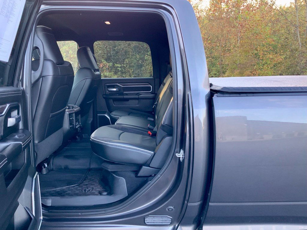 Used 2025 RAM 3500 Laramie AWD/4WD image 22