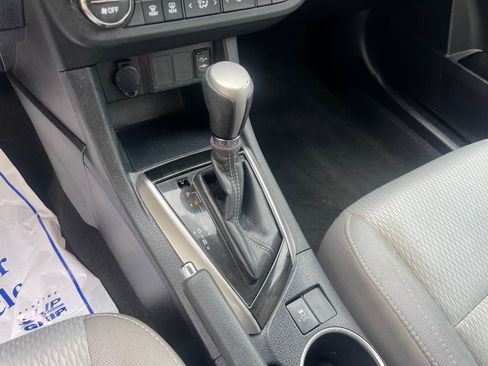 Used 2016 Toyota Corolla LE image 26