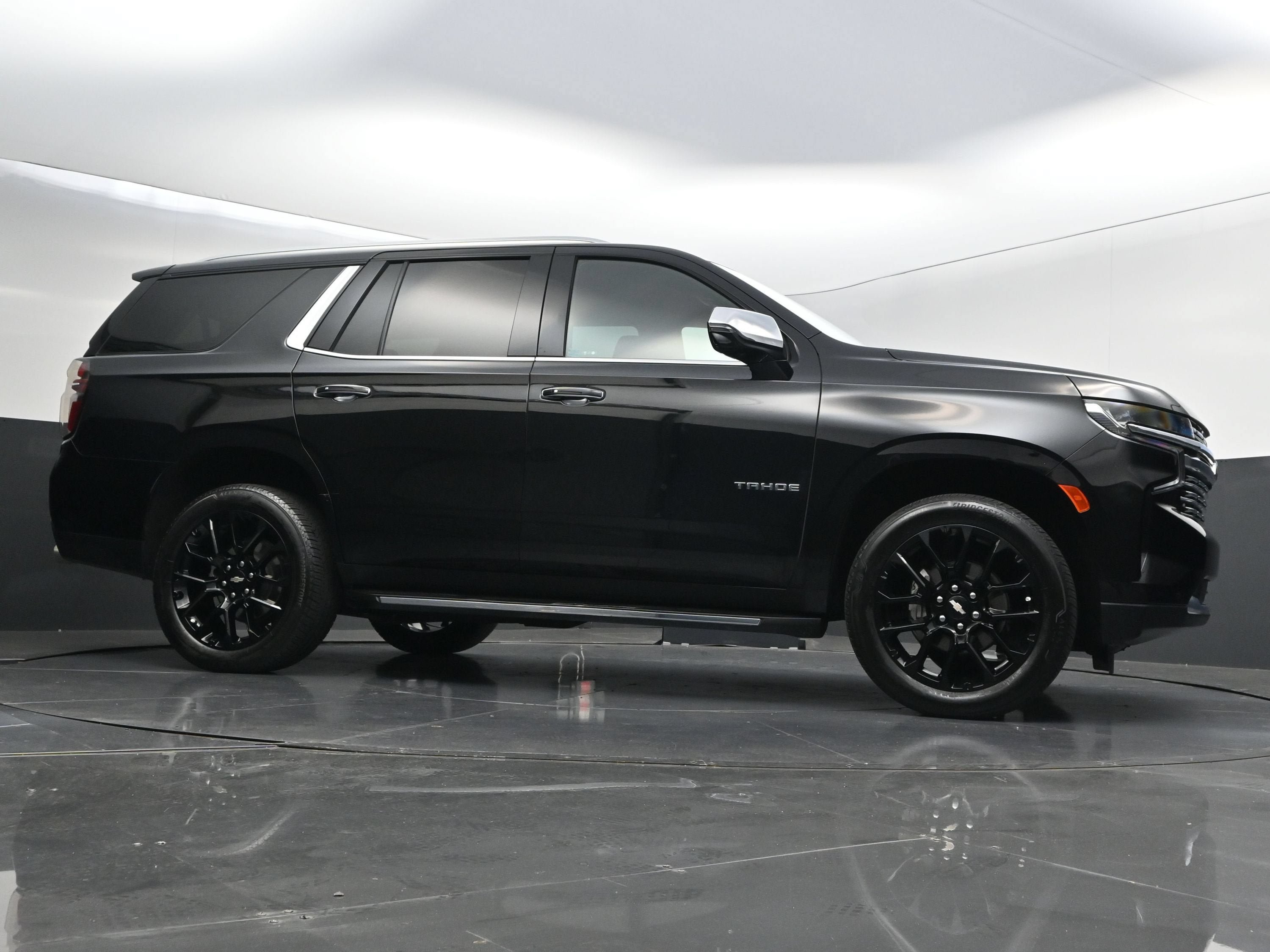 Used 2024 Chevrolet Tahoe Premier w/ Premium Package AWD/4WD image 51