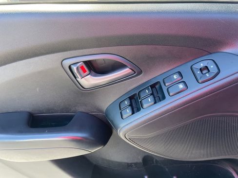 Used 2015 Hyundai Tucson GLS FWD image 12