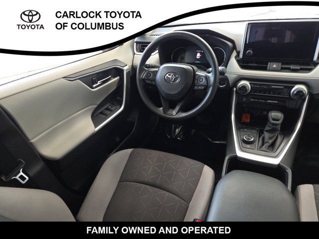 Used 2025 Toyota RAV4 XLE AWD/4WD image 18