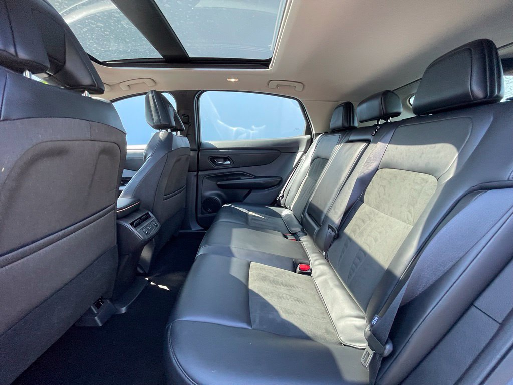 Certified 2023 Nissan Ariya FWD image 18