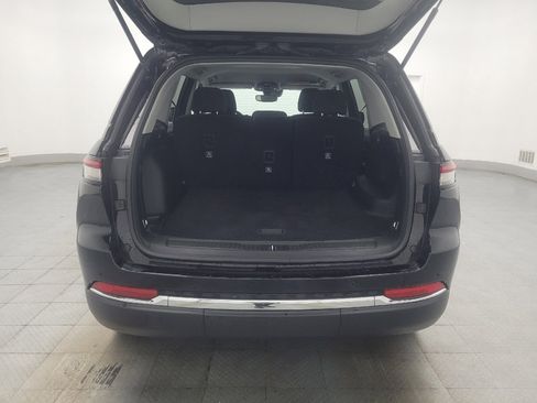 Used 2023 Jeep Grand Cherokee Laredo RWD image 29