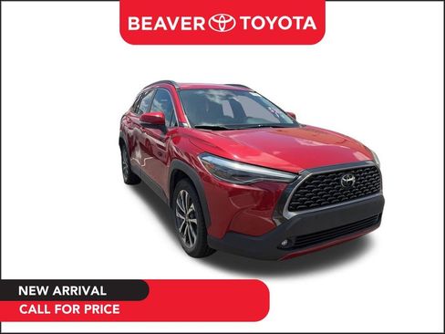 Used 2023 Toyota Corolla Cross XLE AWD/4WD image 1