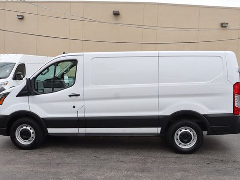 Used 2025 Ford Transit 150 Low Roof RWD image 4