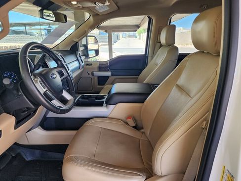 Used 2018 Ford F250 Lariat w/ Lariat Value Package AWD/4WD image 33