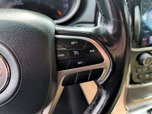 Used 2020 Jeep Grand Cherokee Limited w/ Luxury Group II image 20