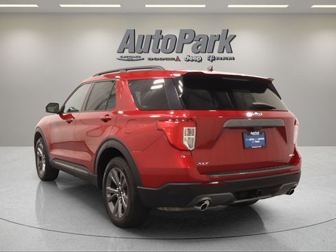 Used 2023 Ford Explorer XLT w/ Equipment Group 202A AWD/4WD image 7