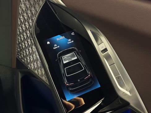 Used 2023 BMW i7 xDrive60 w/ Executive Package 2 image 41