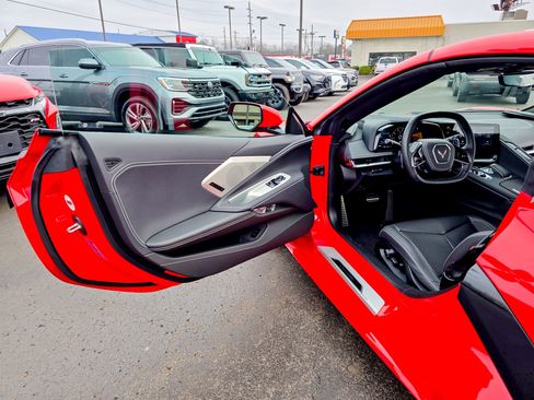 Used 2025 Chevrolet Corvette Stingray w/ Battery Protection Package image 27