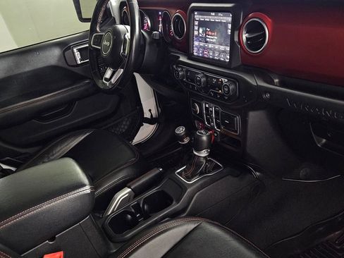 Used 2018 Jeep Wrangler Unlimited Rubicon image 31