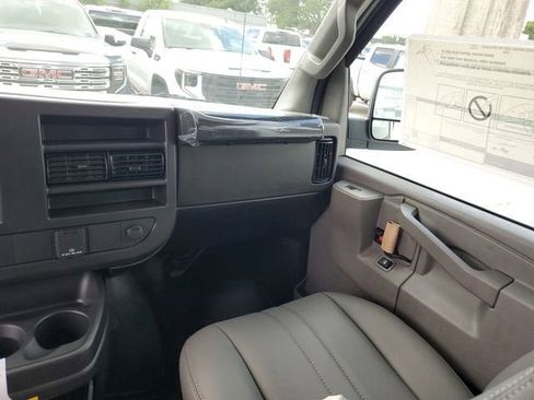 New 2026 GMC Savana 2500 Extended RWD image 15