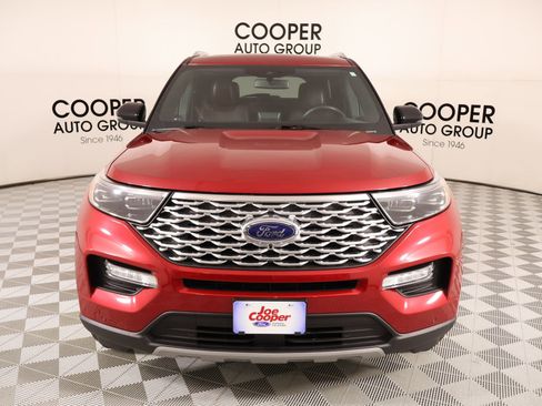 Used 2020 Ford Explorer Platinum w/ Premium Technology Package AWD/4WD image 10