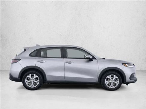 Used 2023 Honda HR-V LX image 8