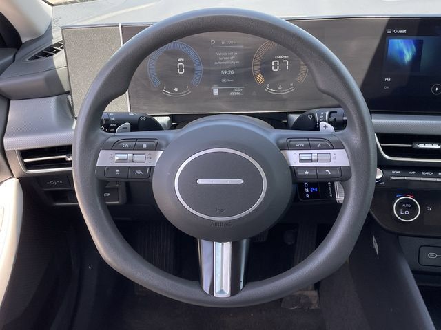Used 2025 Hyundai Sonata SEL FWD image 11
