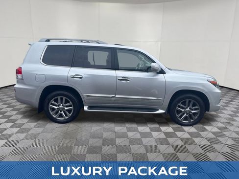 Used 2014 Lexus LX 570 4WD image 6