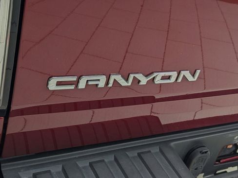 Used 2020 GMC Canyon Denali image 36