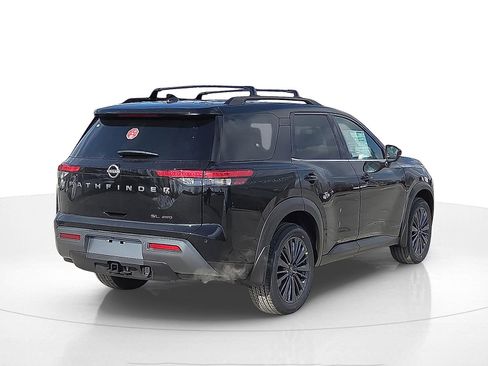 New 2026 Nissan Pathfinder SL image 5