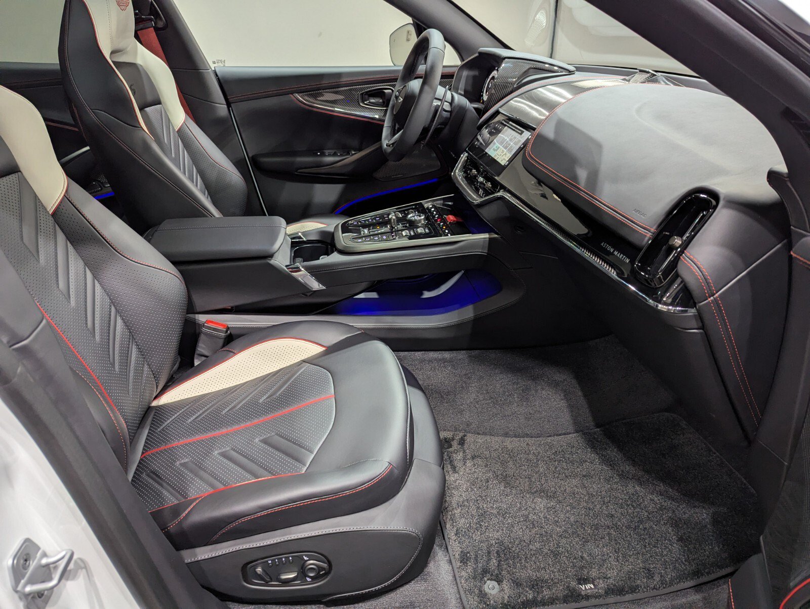 New 2026 Aston Martin DBX 707 AWD/4WD image 22