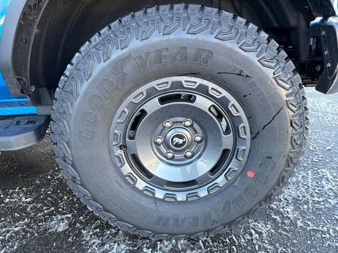 New 2025 Ford Bronco 2-Door w/ Sasquatch Package AWD/4WD image 32