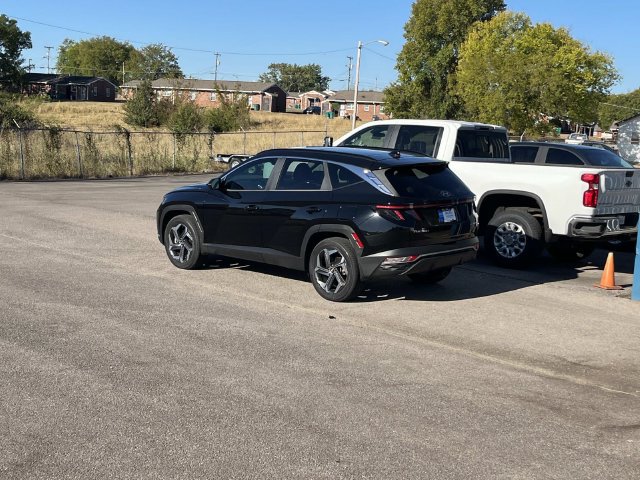 Used 2022 Hyundai Tucson SEL w/ Cargo Package AWD/4WD image 4