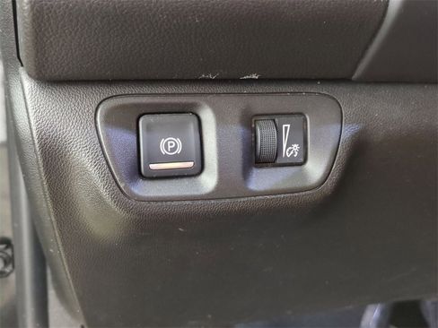 Certified 2018 GMC Acadia SLT image 17