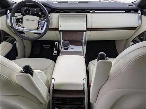 New 2025 Land Rover Range Rover SE image 11