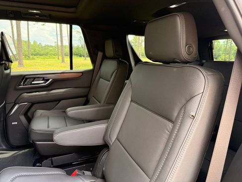 New 2026 GMC Yukon Denali w/ Denali Reserve Package RWD image 32