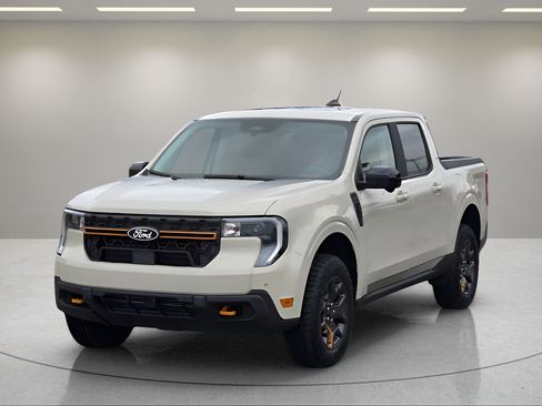 Certified 2025 Ford Maverick Tremor AWD/4WD image 6