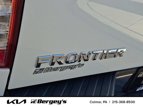 Used 2016 Nissan Frontier SL AWD/4WD image 32