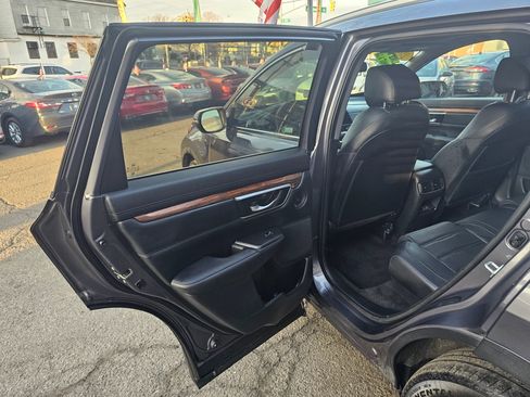 Used 2021 Honda CR-V Touring image 10