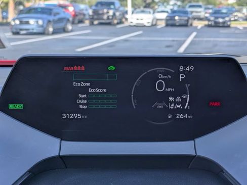 Used 2024 Toyota Prius XLE FWD image 27