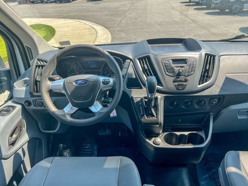 Used 2019 Ford Transit 250 130 Medium Roof image 12