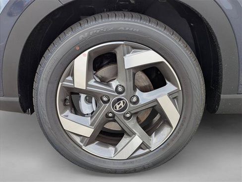 New 2026 Hyundai Venue SEL FWD image 9