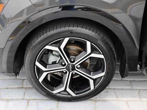 Used 2023 Kia Niro SX Touring image 45