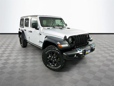Used 2023 Jeep Wrangler Unlimited w/ 8.4" Radio Group AWD/4WD image 1