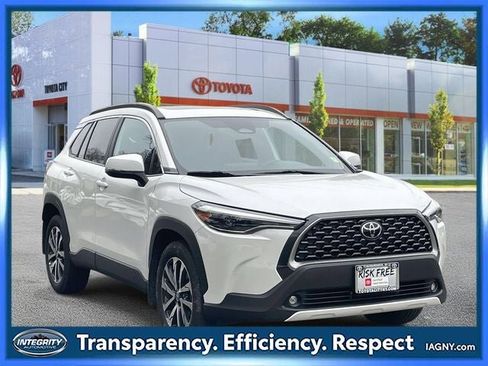 Certified 2024 Toyota Corolla Cross XLE w/ Convenience Package image 1