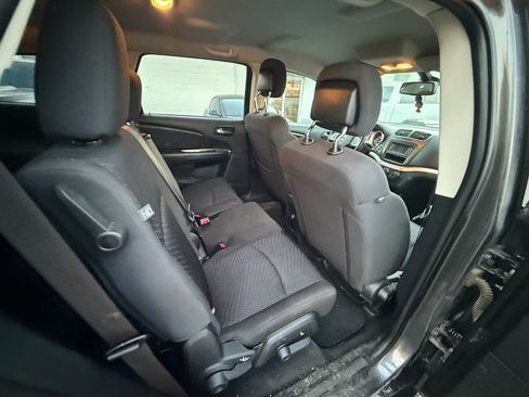 Used 2018 Dodge Journey SE w/ Connectivity Group image 8