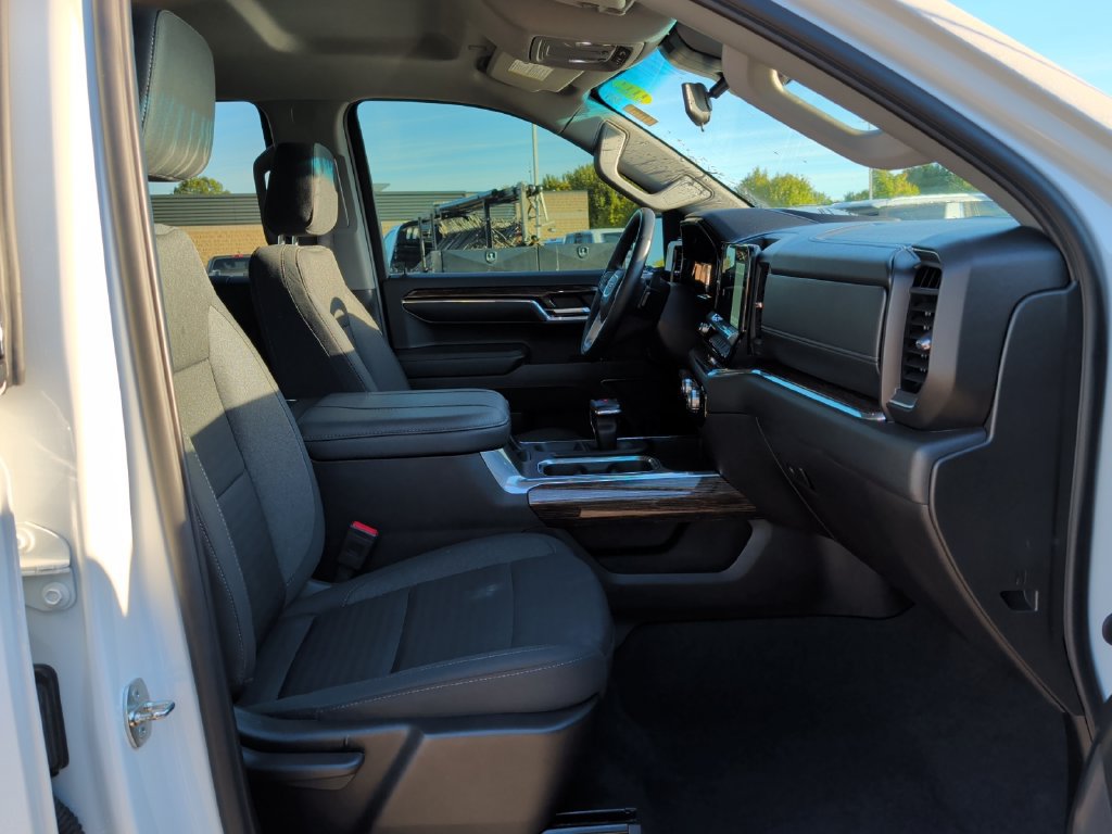 Used 2024 GMC Sierra 1500 Elevation w/ X31 Off-Road Package AWD/4WD image 37