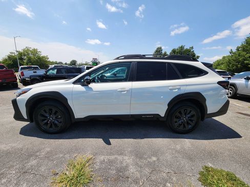 Used 2024 Subaru Outback Onyx Edition XT AWD/4WD image 4