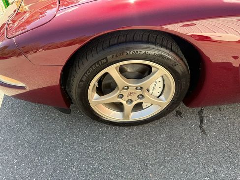 Used 2003 Chevrolet Corvette Coupe w/ Preferred Equipment Group image 33