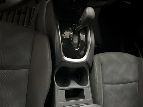 Used 2016 Nissan Rogue SV image 17