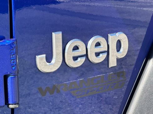 Used 2019 Jeep Wrangler Sport AWD/4WD image 24