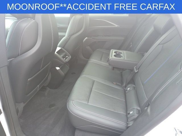 Used 2024 Cadillac Lyriq Sport RWD image 46