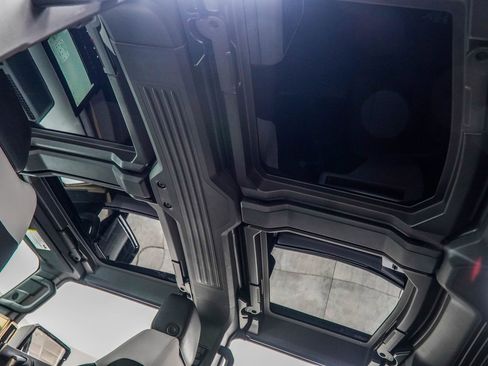 Used 2025 GMC Hummer EV 3X AWD/4WD image 54