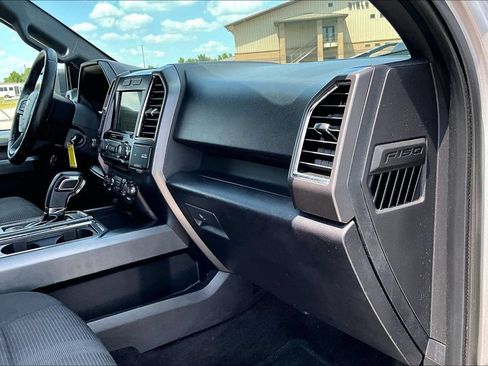 Used 2016 Ford F150 XLT w/ Equipment Group 302A Luxury AWD/4WD image 15