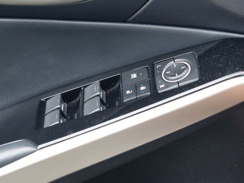 Used 2020 Lexus IS 300 w/ Accessory Package 2 image 13