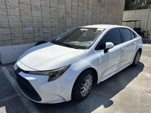 Used 2022 Toyota Corolla LE FWD image 12