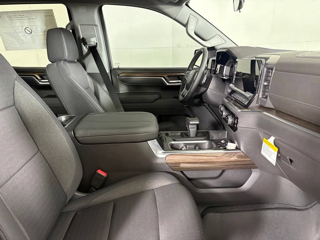 New 2026 Chevrolet Silverado 1500 RST w/ Z71 Off-Road Package AWD/4WD image 17